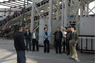 省委組織部院士活動(dòng)中心主任張清到煤業(yè)公司調(diào)研院士工作站運(yùn)營情況