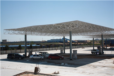 基泰加油站、LNG加氣站主體工程竣工