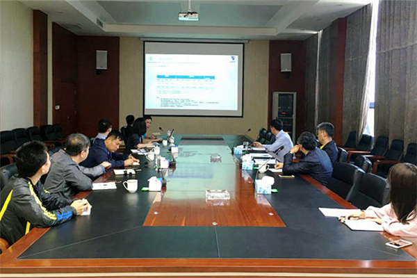 董事長李學(xué)軍在公司農(nóng)林業(yè)務(wù)板塊發(fā)展規(guī)劃會上強(qiáng)調(diào):打破傳統(tǒng) 放眼未來 打造精品 堅(jiān)持走差異化產(chǎn)品道路