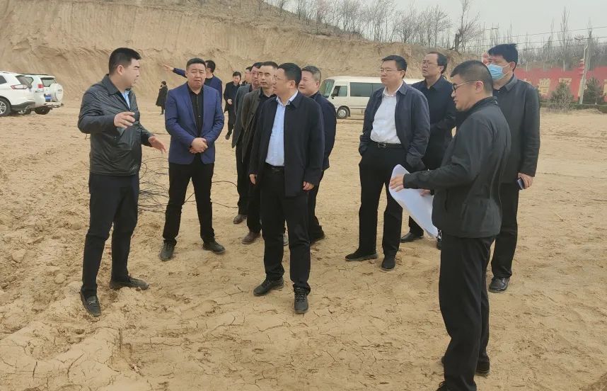 靖邊縣長孫利斌一行到東過境危化通道及物流中轉(zhuǎn)區(qū)PPP項目調(diào)研