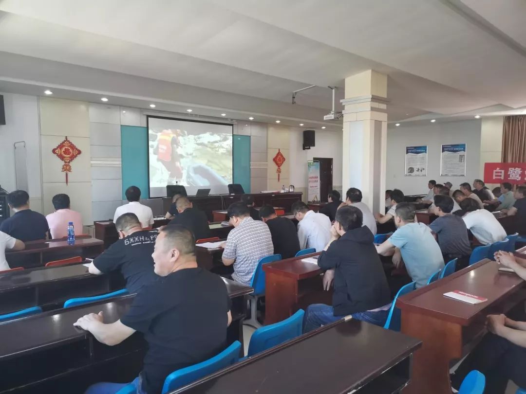 白鷺煤礦開展事故案例警示教育活動